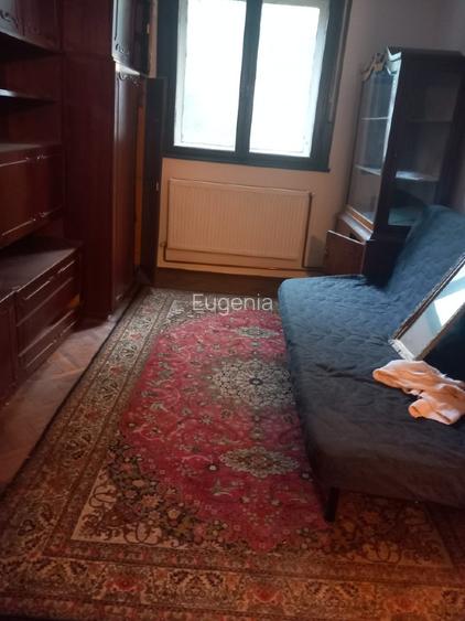 Casă pe colț, dublă deschidere, 4 camere Casă pe colț, dublă deschidere, 4 camere