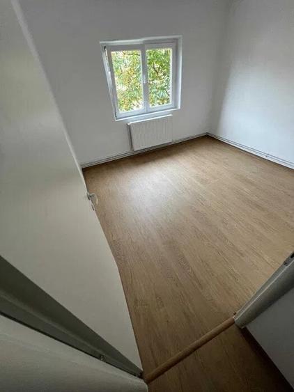 Apartament cu 3 camere decomandat în Timocului-Șaguna