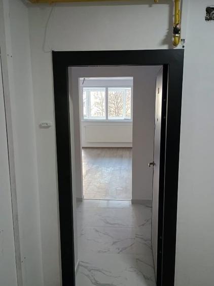 🏠 Particular - De vanzare apartament 3 camere - centrala- Aleea Compozitorilor - 1