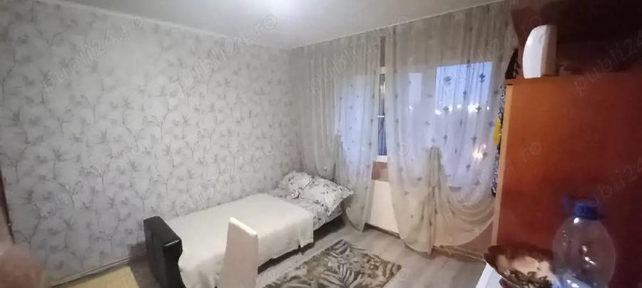 inchiriez garsoniera zona pia?a Nicolina exact ca in poza - 3