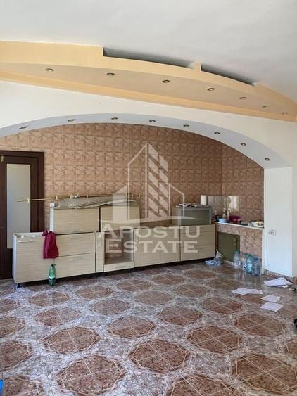 Doua case in aceeași curte - 12