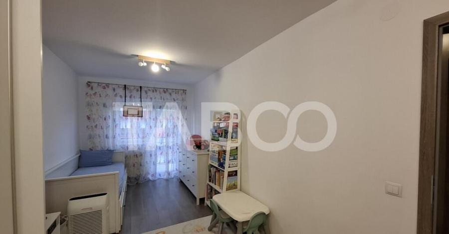 Apartament 3 camere de vanzare decomandat 60 mp zona Calea S - 8