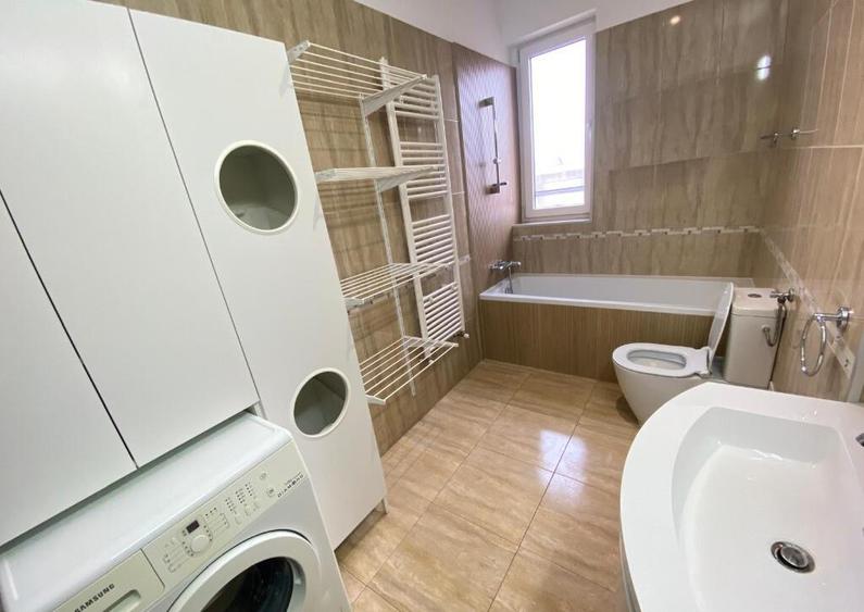 Apartament 3 camere, zona Intim, bloc Bermo - 4