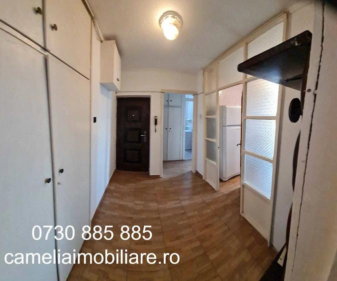 Apartament cu 3 camere semidecomandat în Drumul Taberei