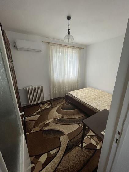 Apartament cu 2 camere nedecomandat în Podu Roș