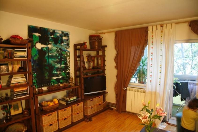 Apartament cu 4 camere decomandate, confort I, 82mp, etaj 2 in bloc cu 4 etaje, finisat, mobilat si - 4