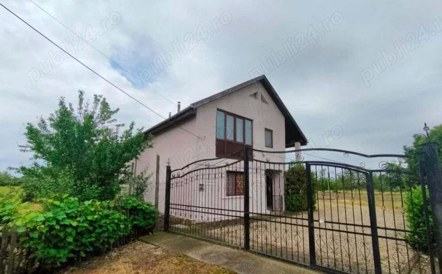 Casa Ru?eni , hala industriala, balta de pescuit , 1,5 ha teren - 2