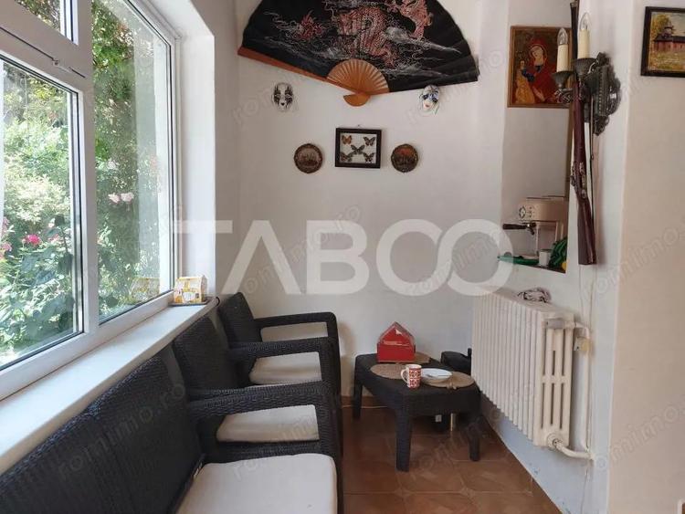 Casa 214 mp utili singur in curte 800 mp teren zona centrala Cisnadie - 2