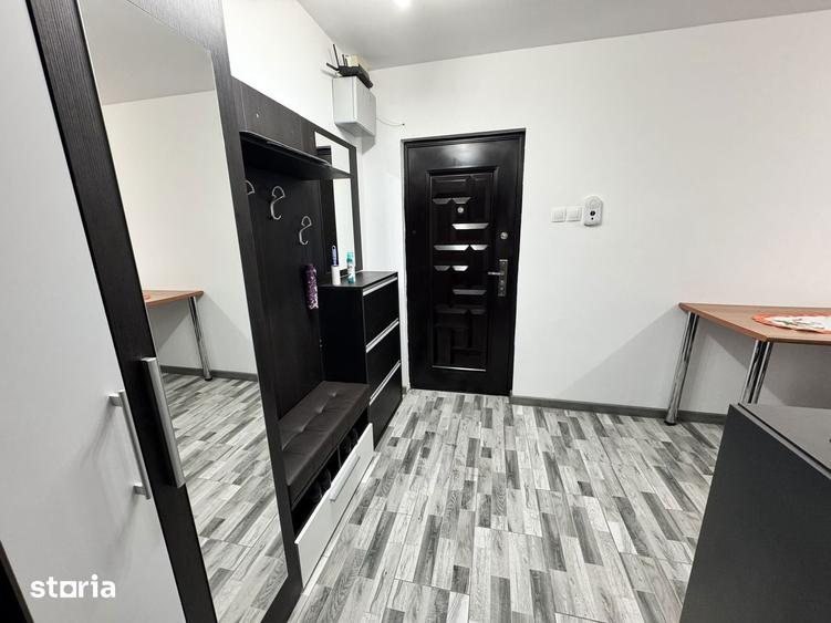 Apartament 4 camere, balcon, 110 mp, etaj 4 - 6
