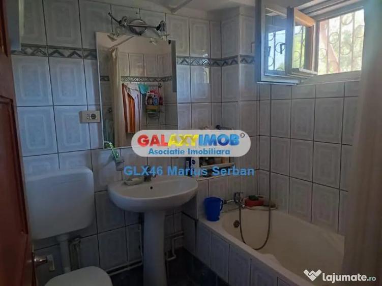 Casă cu 5 camere cu Teren 3657 Mp în Valea