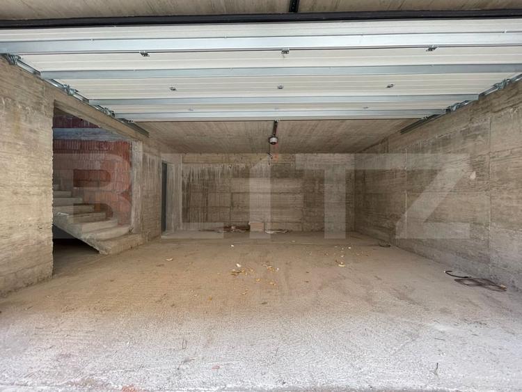 Duplex cu 5 camere cu Canalizare în Dâmbul Rotund