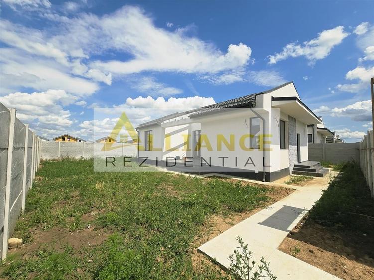 Casă cu 4 camere cu Canalizare în Berceni