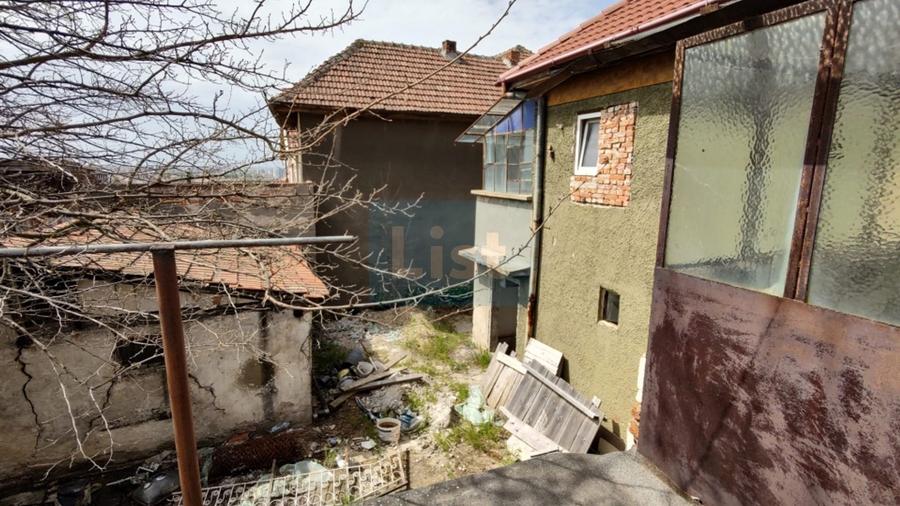 Casă cu 5 camere cu Teren 700 Mp în Gării