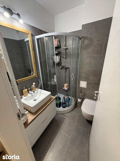 Apartament cu 4 camere în Străulești