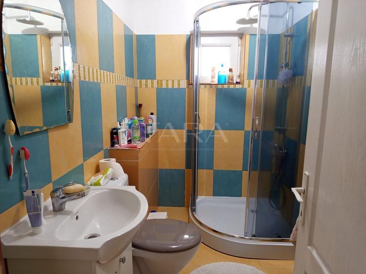 Casă individuală cu 7 camere cu Canalizare în Gruia