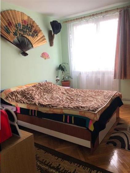Apartament cu 3 camere decomandat în Tudorul Vechi