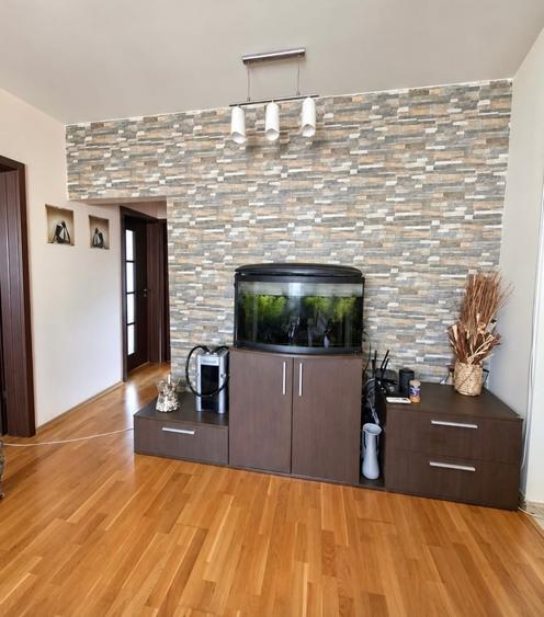 Apartament cu 4 camere în Vitan Mall