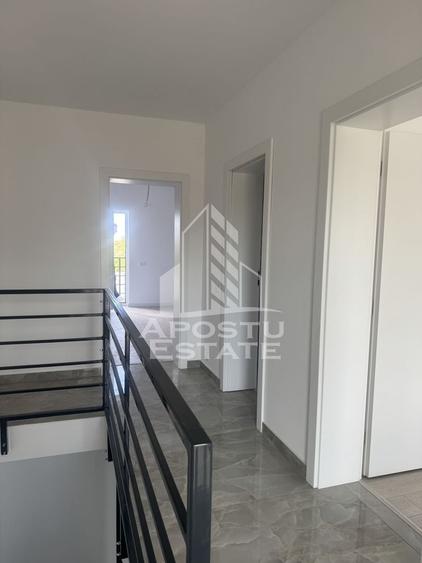 Duplex cu 4 camere cu Canalizare în Giarmata