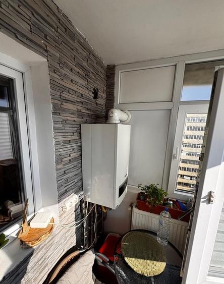 Apartament cu 3 camere semidecomandat, mobilat în Militari