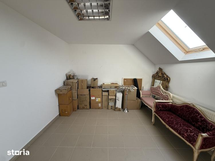 Casă cu 3 camere cu Teren 650 Mp în Central