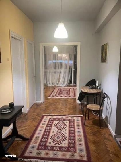 Apartament cu 2 camere decomandat în Universitate