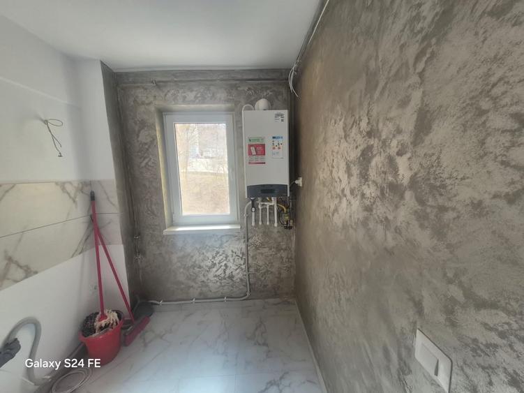 De închiriat apartament 3 camere etaj 1 - 2