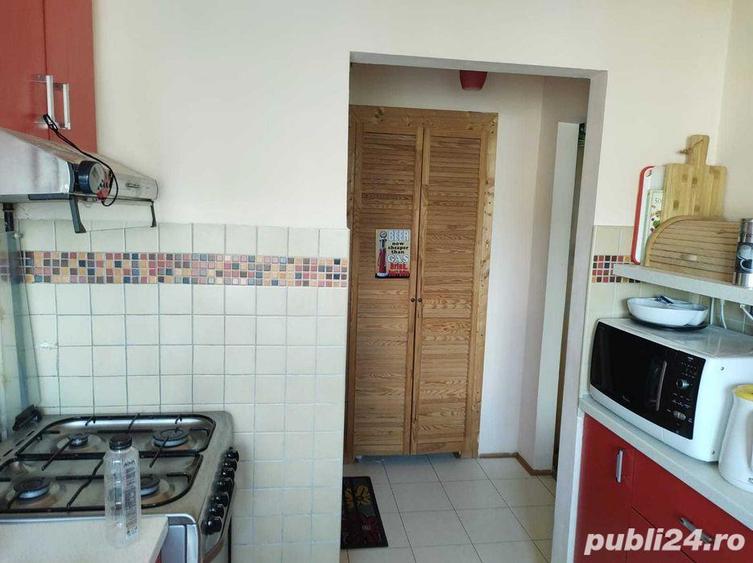 Vand in centru apartament 2 camere si loc de parcare in Buzau. Pret 55.800euro. - 2