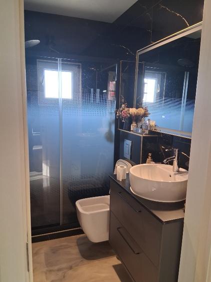 Vând apartament  - 2