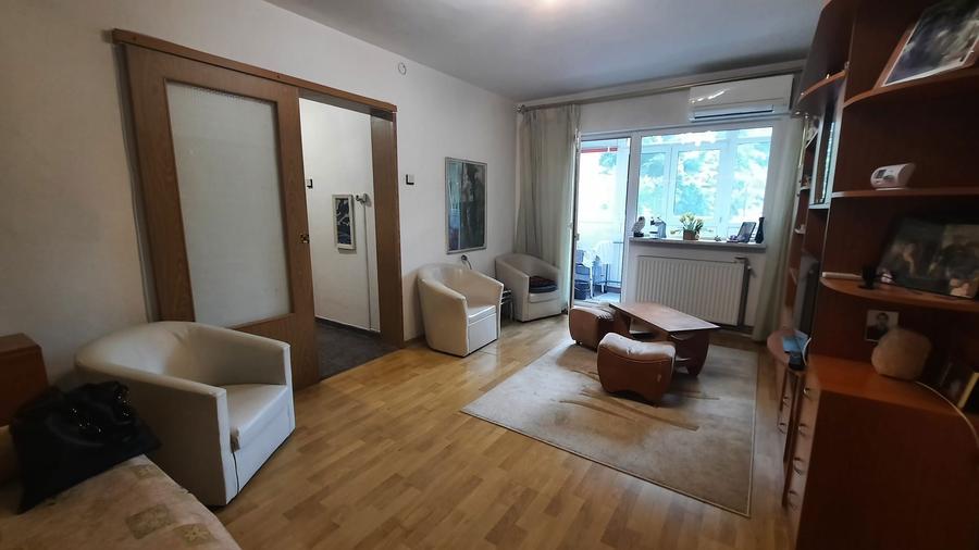 Apartament 4 camere Favorit - 1