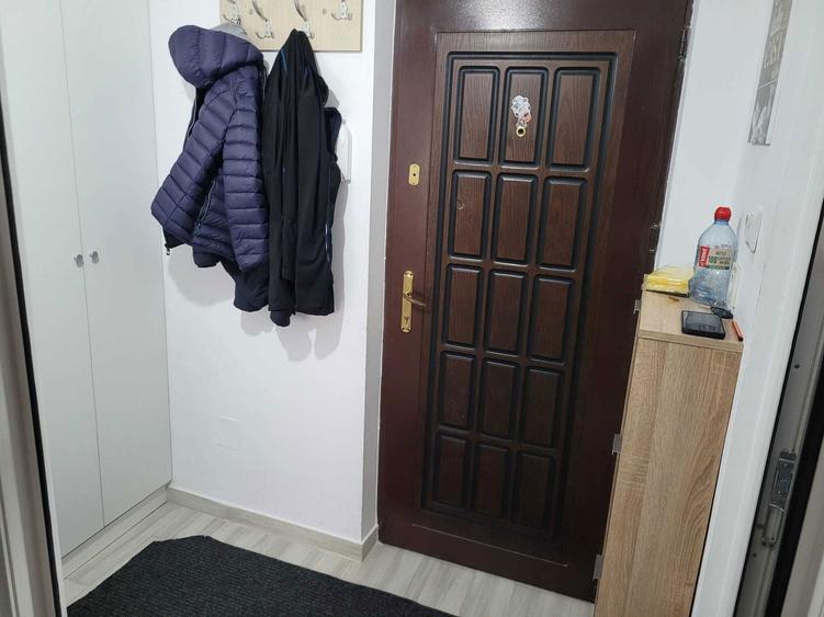 Inchiriez garsoniera decomandata - 1