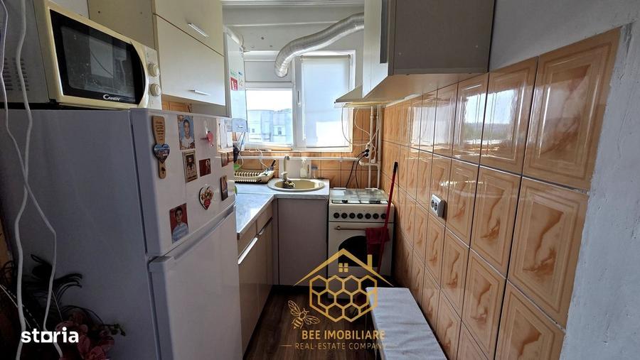 Apartament cu 3 camere decomandat în Valea Rosie