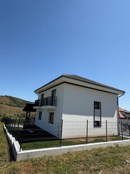 Casă cu 3 camere în Central