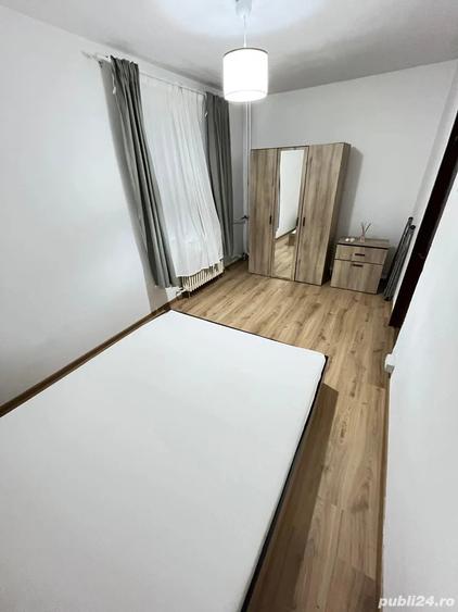 Proprietar Inchiriez apartament 2 camere, zona Pia?a Doina - 3