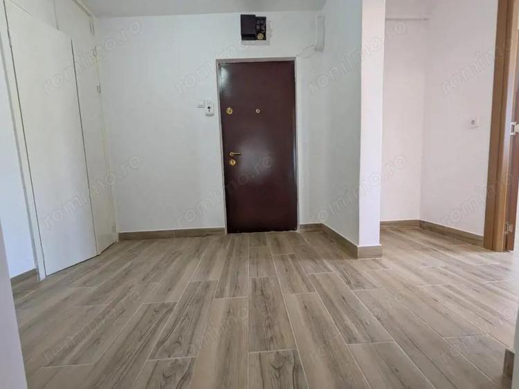 Orizont - STRADAL, Apart 2 cam decomandat, renovat, balcon lung - 7