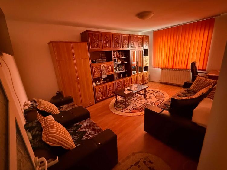 Vand Apartament 2 Camere - 1