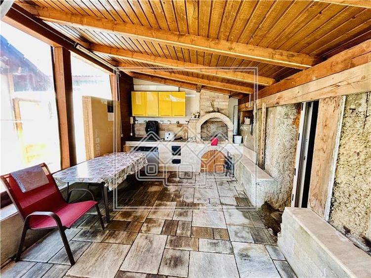 Casa individuala in Sura Mare cu 2 garaje, 2 terase si teren de 493 mp - 8
