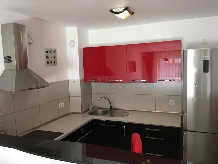 Apartament cu 2 camere decomandat în Avantgarden