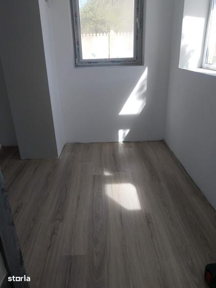 Casă cu 3 camere cu Teren 1354 Mp în Ghindeni