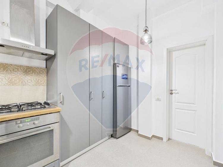 Apartament cu 3 camere de închiriat în zona Universitate - 2