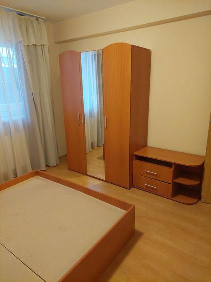 Inchiriez apartament cu loc parcare - 2