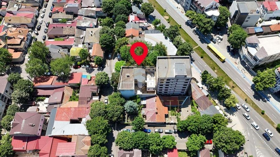 Ultracentral -Cladire impozanta  D+P+2E. - 46