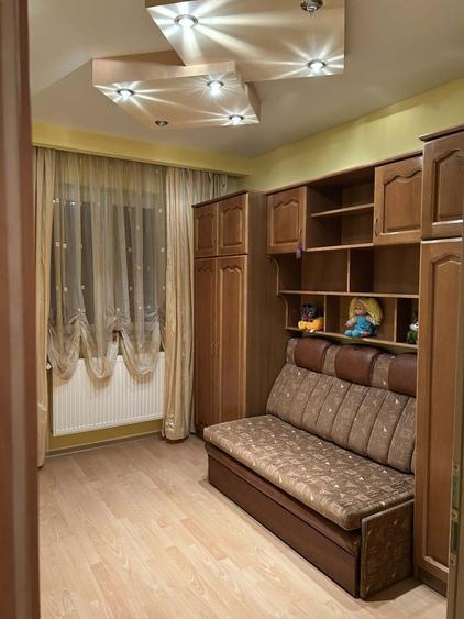 Inchiriez apartament 3 camere - 1