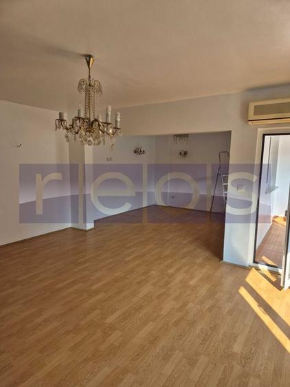 DE VANZARE APARTAMENT  4 CAMERE SPATIOASE  LUJERULUI  - METROU - 1