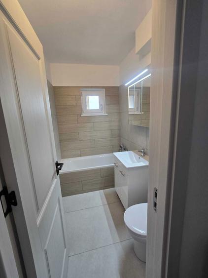 Ap 2Cam prima inchiriere, renovat, bloc T3,langa Gen. Nr. 3 Marasesti - 5