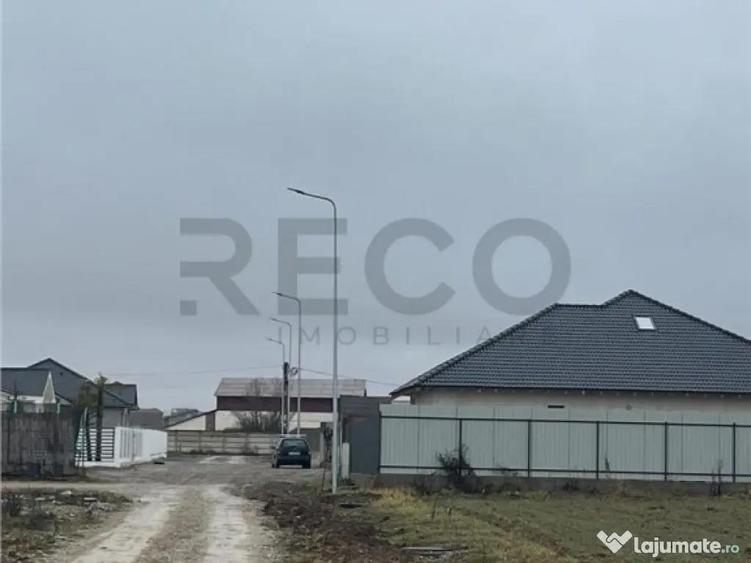RECO Teren intravilan -loc de casa sau servicii 600 mp Cheri - 1