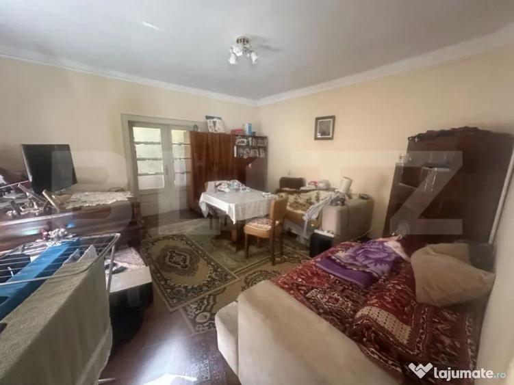 Casa de locuit, 252 mp cu 842 mp teren, zona Titulescu - 10