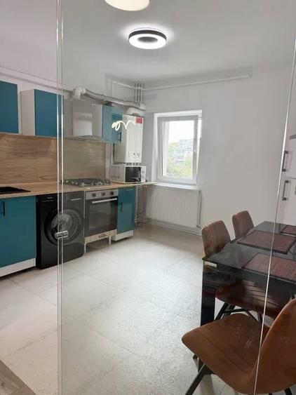 Apartament 3 Camere Mall Vitan cu Centrala Proprie - 4