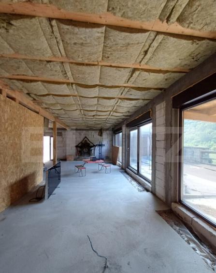 Oportunitate!!! Casa individuala la rosu, 247 mp, Teren 5000 - 2