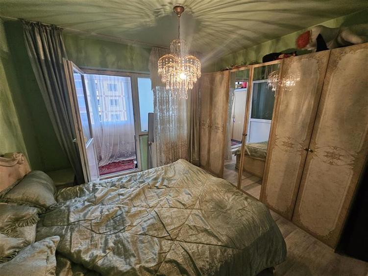 Resita, 3 Cam. Dec., Micro 4 - 24