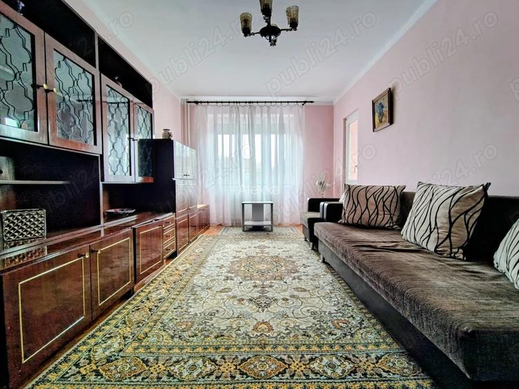 Apartament 3 cam de inchiriat zona Decebal